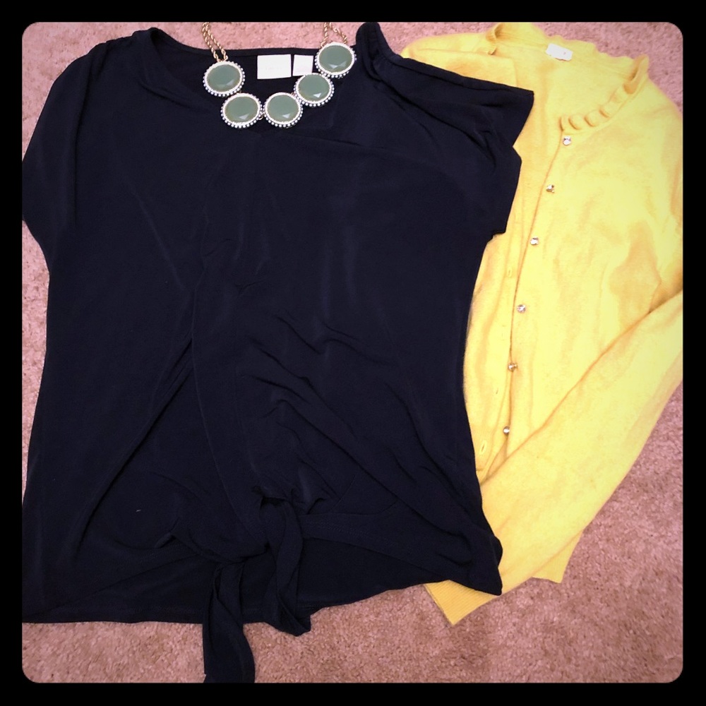 Chico's navy blue tie bottom shirt S/Med